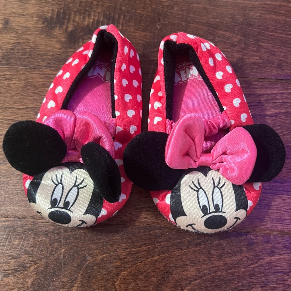 Disney Minnie Mouse Slippers Size Small (5-6)